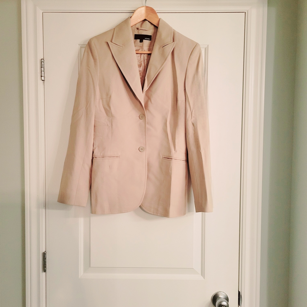 NWOT Hennes Y2K Cream Blazer with Notched Lapels and Fitted Silhouette Size US M